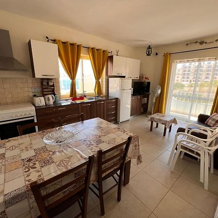 Fiesta Apartment Seaview Mellieħa Buitenkant foto