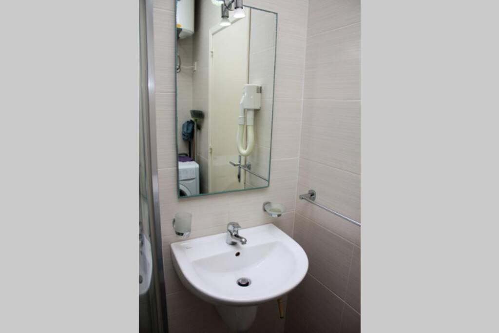 Fiesta Apartment Seaview Mellieħa Buitenkant foto