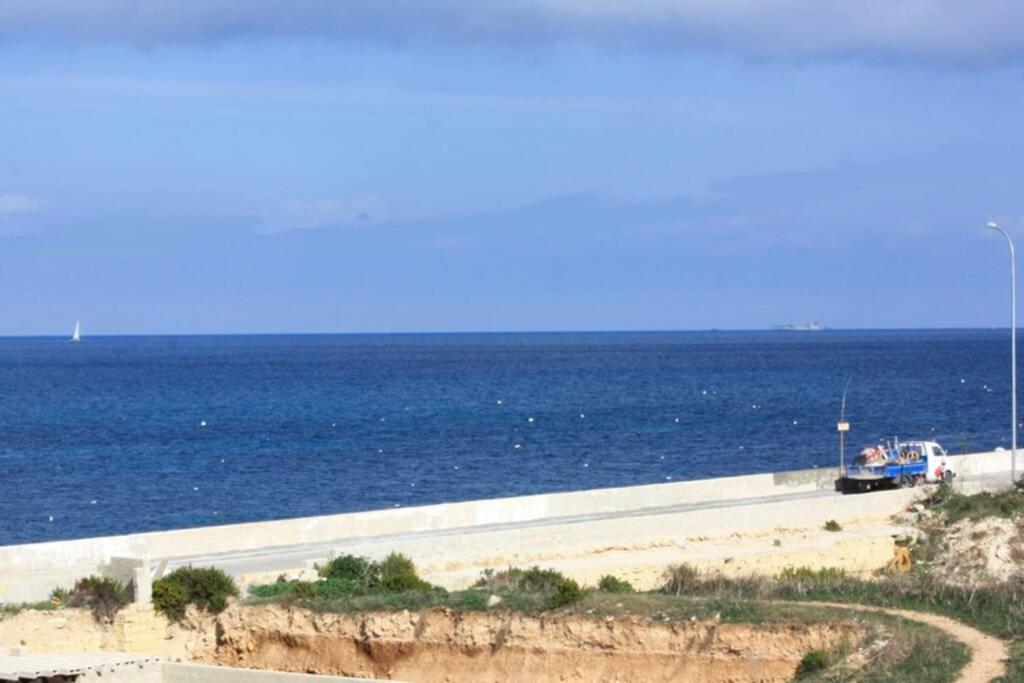 Fiesta Apartment Seaview Mellieħa Buitenkant foto